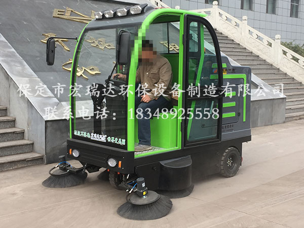 保定電動(dòng)掃地車(chē)哪家好？選擇宏瑞達(dá)環(huán)保